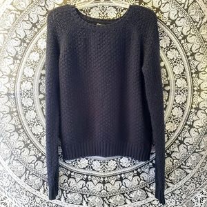 👚 Navy Knit Sweater